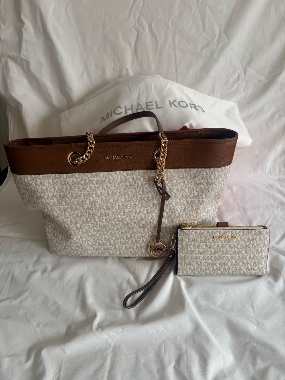 Michael Kors Cream & Brown Signature Tote with Wristlet - Picture 1 of 7